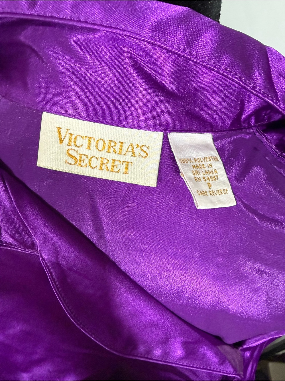 VNTG GOLD LABEL Victoria's Secret Button up in Deep Purple Sheen
